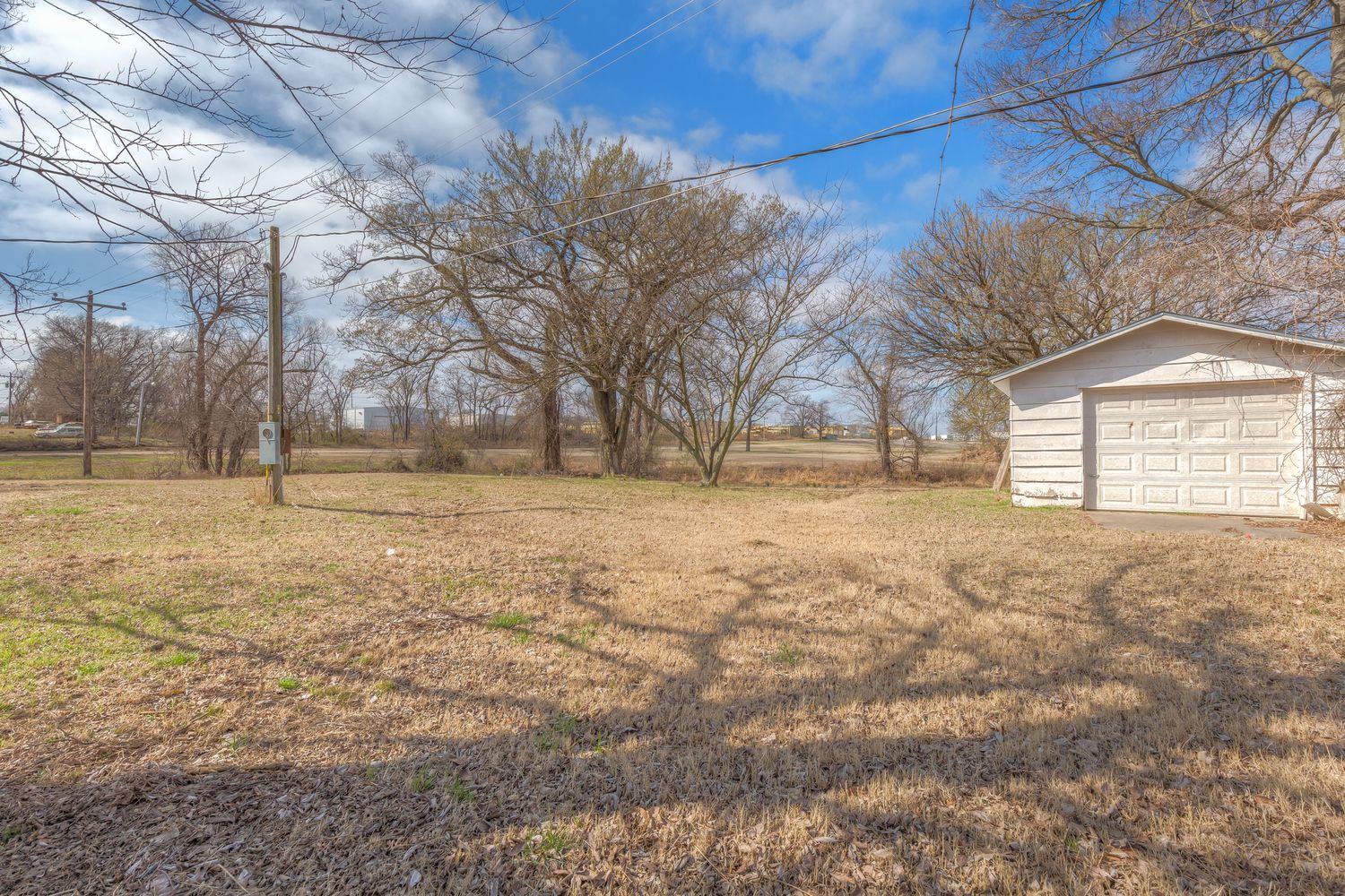 1706 N 161st East Ave, Tulsa, OK 74116